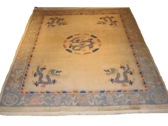 Chinese Rug with dragon 